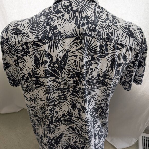 Goodfellow & Co™ Men’s Short Sleeve Collared Button-Down Shirt - Black & White - Picture 5 of 7